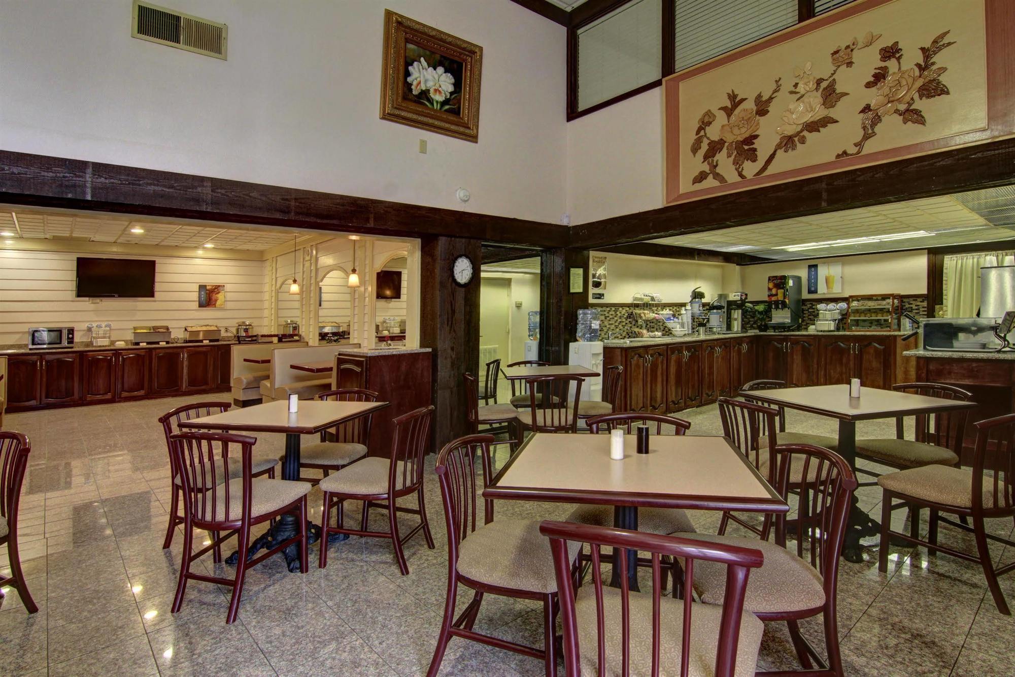 Best Western Riverside Inn Macon Bagian luar foto