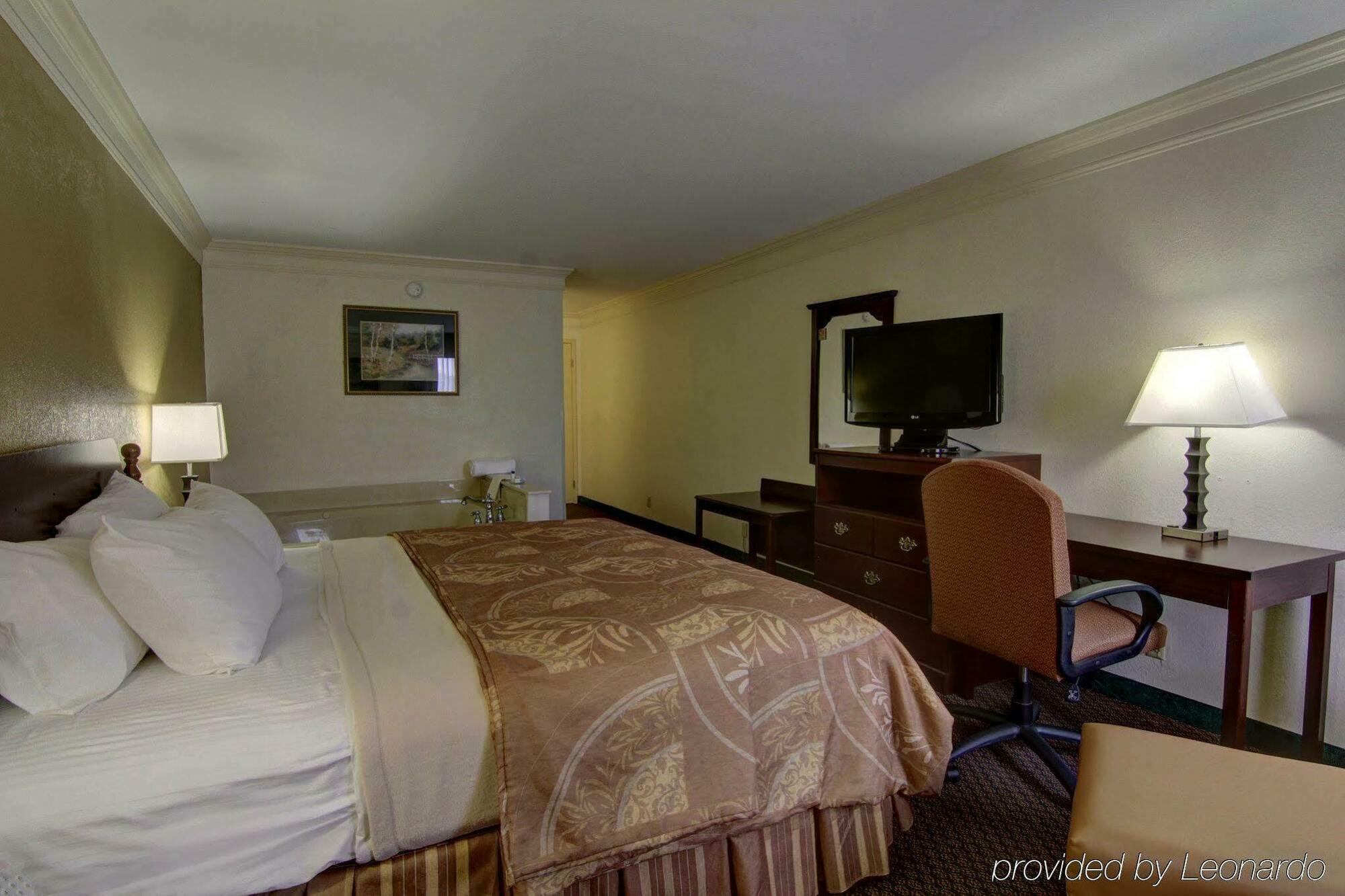 Best Western Riverside Inn Macon Bagian luar foto